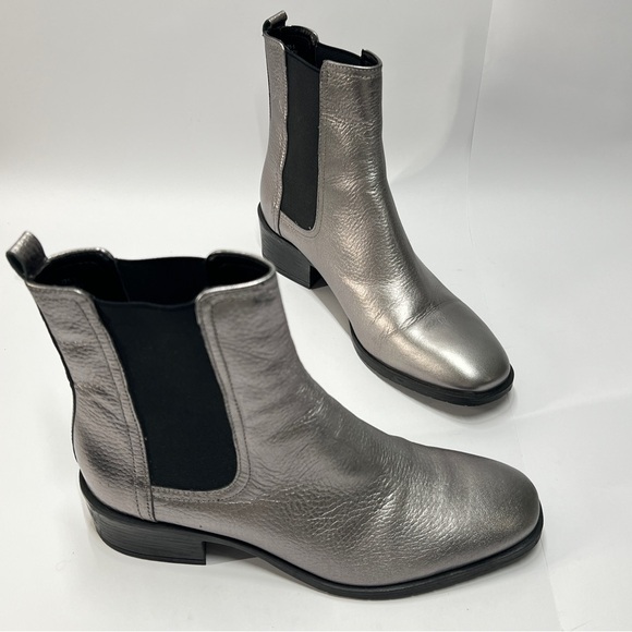 Kenneth Cole Reaction Shoes - KENNETH COLE Reaction Women’s Size 9 Salt Chelsea Boot silver and Black